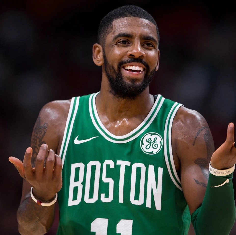 谁就握有卡 谁就握有卡