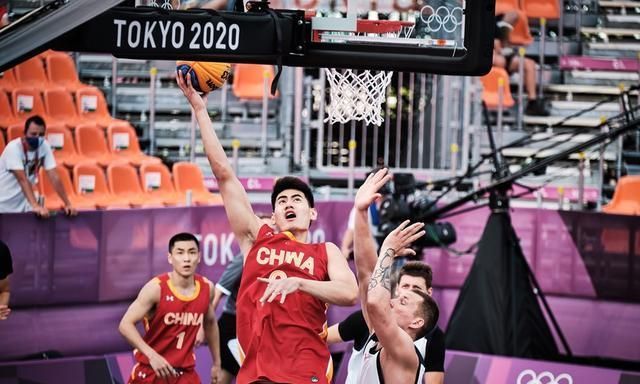 他回撤至中 他回撤至中